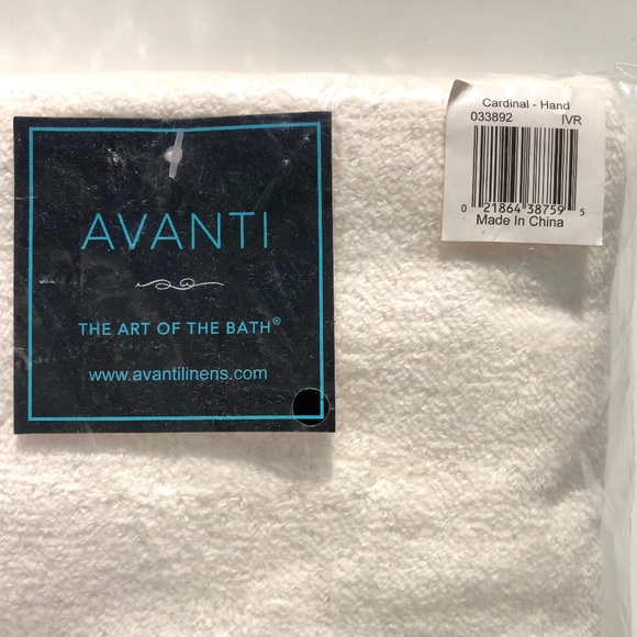 Avanti Linens Cardinal Hand Towel embroidered pine cone holly xmas Christmas - Picture 5 of 8